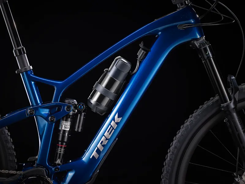 Fuel EXe 9.9 XTR Full Suspension Electric Mountain Bike 2025 in Mulsanne Blue-3